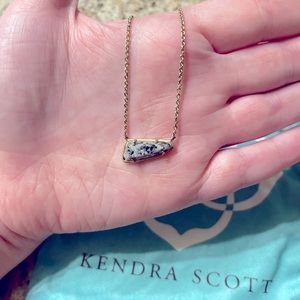 Kendra Scott - Gold Granite Arrowhead